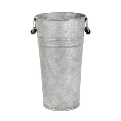 Wazon ocynkowany XL - wysoki ocynkowany metalowy kubeł na donice z rustykalnym wykończeniem, solidnymi bocznymi uchwytami; idealny do dekoracji ogrodu.